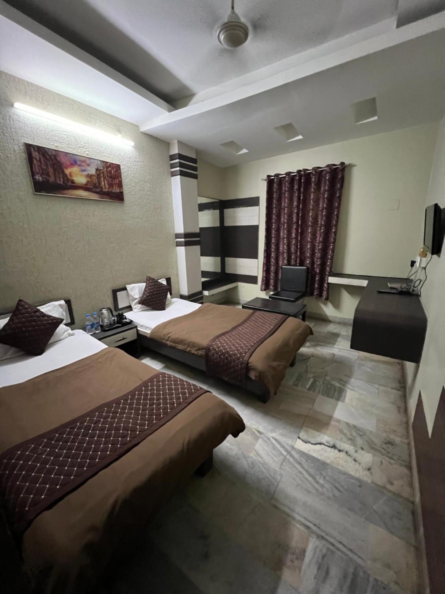 Hotel Sabera Siliguri Bagian luar foto