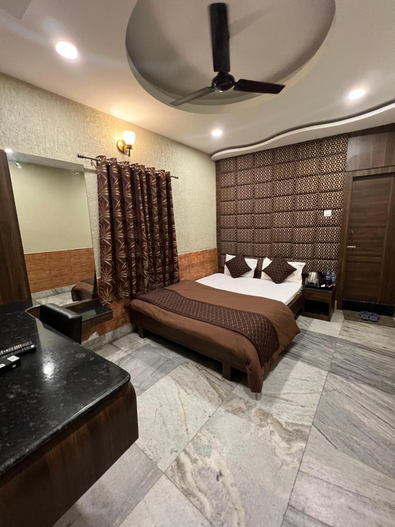 Hotel Sabera Siliguri Bagian luar foto