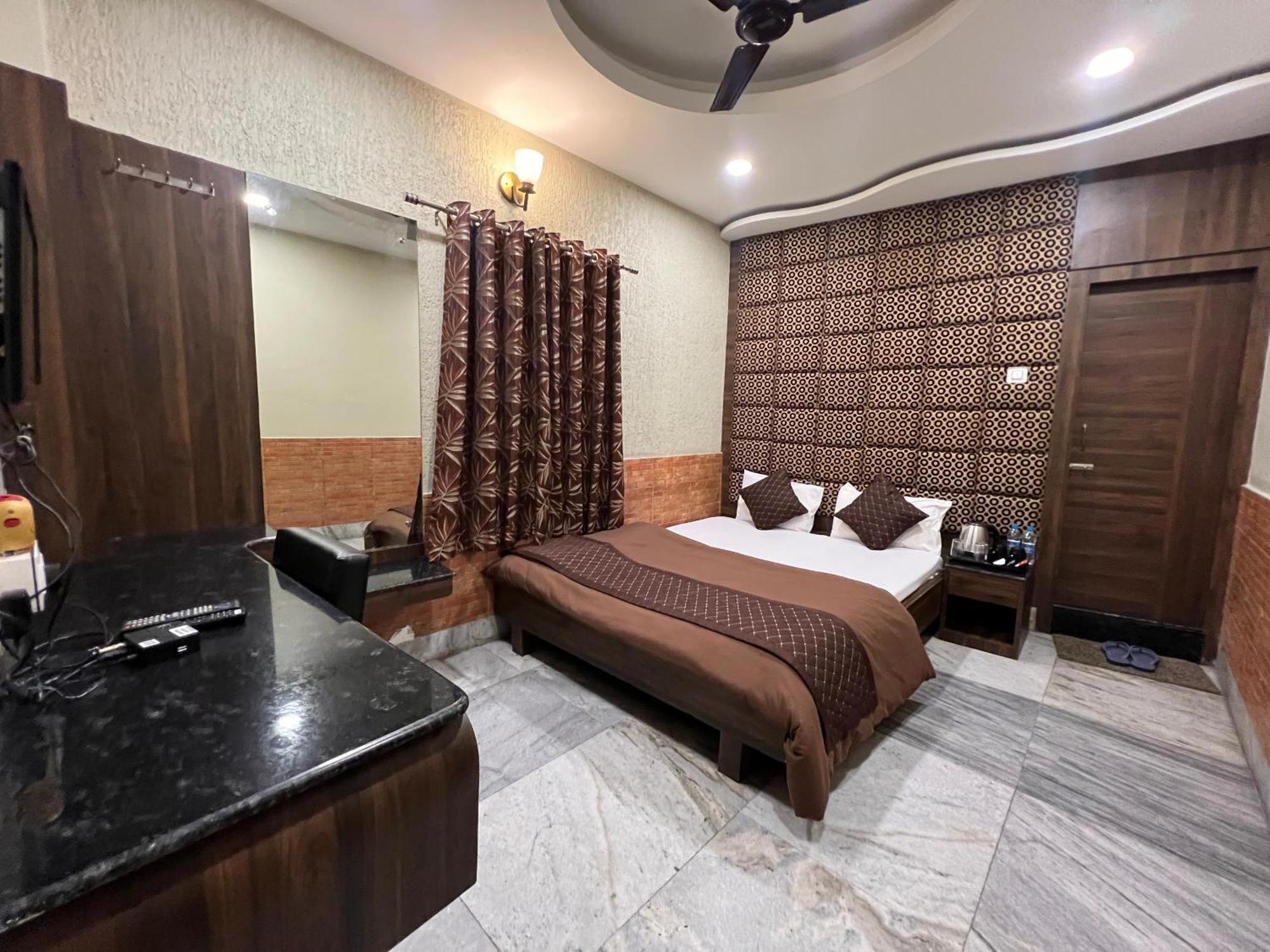 Hotel Sabera Siliguri Bagian luar foto
