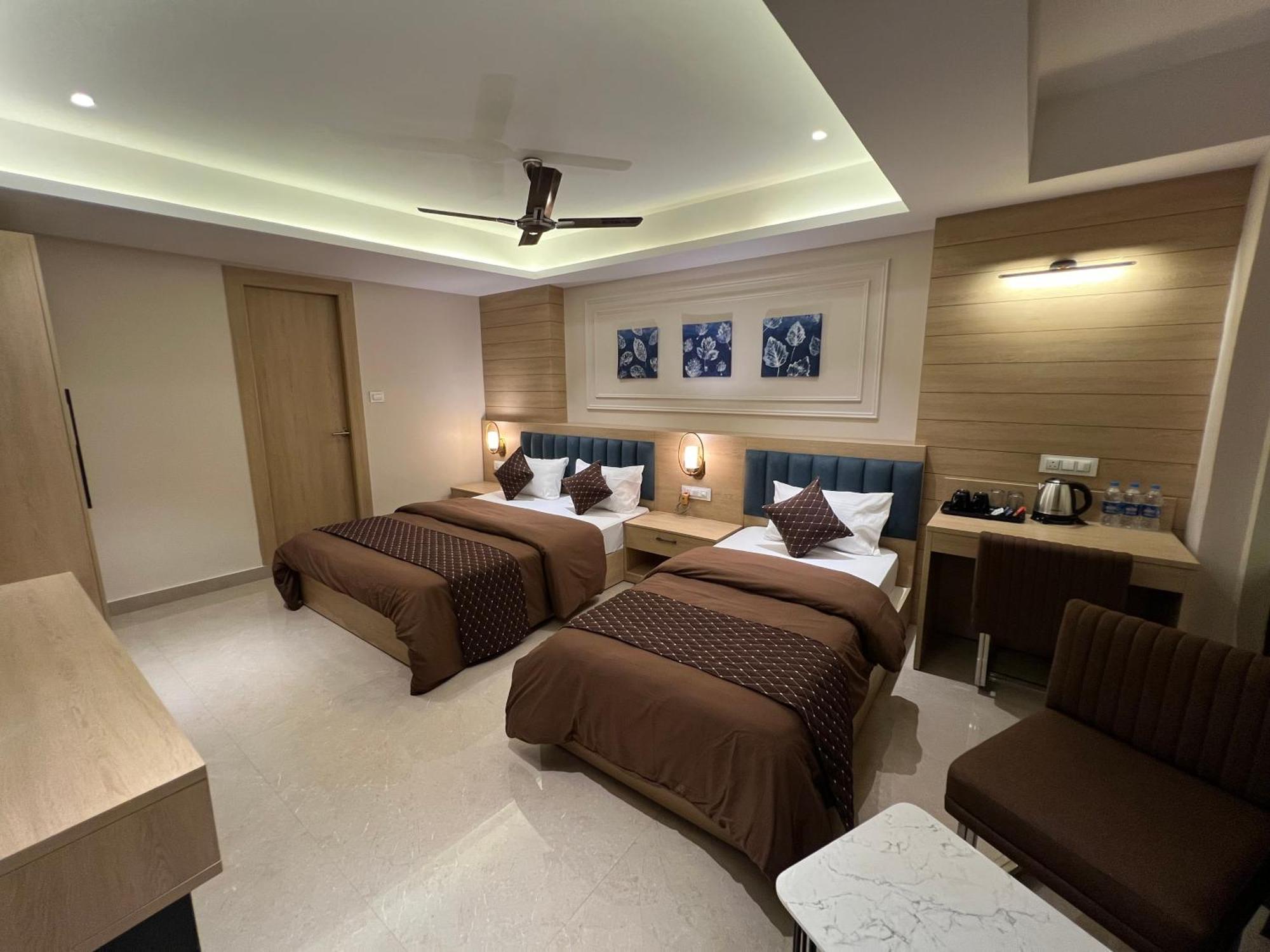 Hotel Sabera Siliguri Bagian luar foto