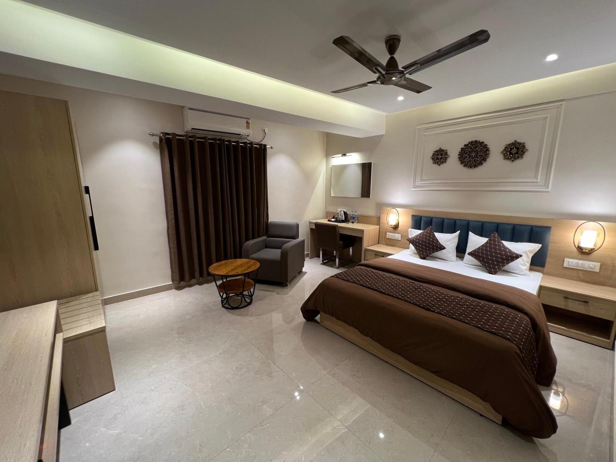 Hotel Sabera Siliguri Bagian luar foto