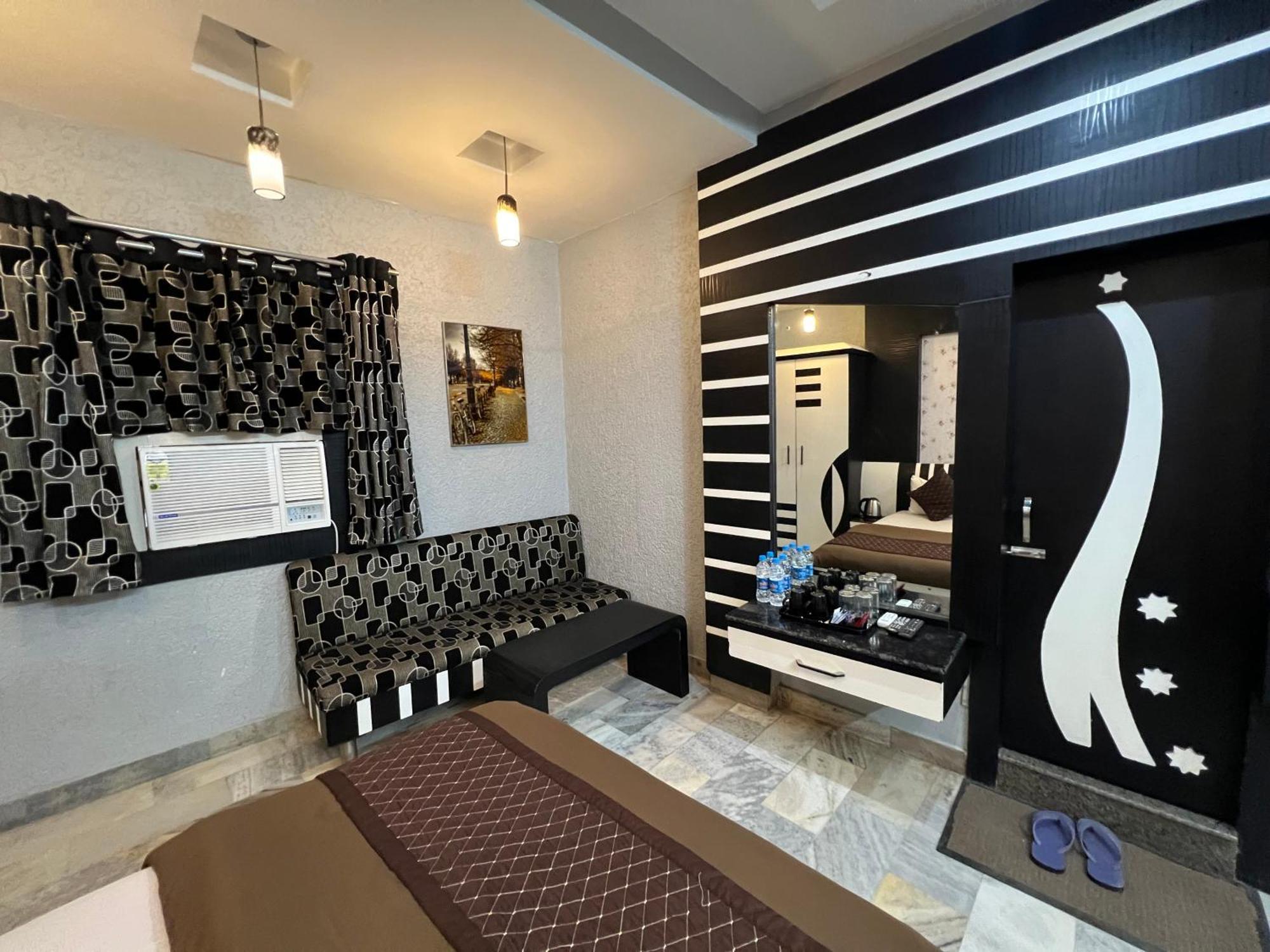 Hotel Sabera Siliguri Bagian luar foto